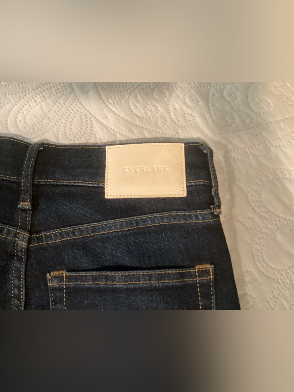 Everlane Women's Skinny Ankle Jeans in Dark Indigo - Picture 4 of 5